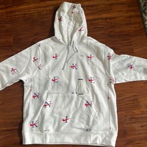 Mens XL Nike sweatshirt (never worn)